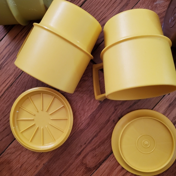 Tupperware - Picture 4 of 7